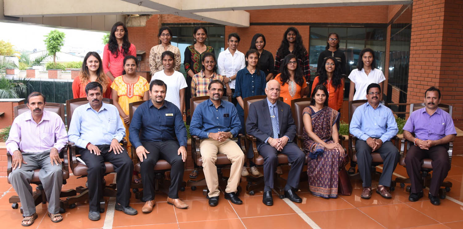 ಮಹಿಳೆಯರೂ ಕ್ರಿಕೆಟ್‌ ನಲ್ಲಿ  ಸಕ್ರಿಯವಾಗಿ ತೊಡಗಿಸಿಕೊಳ್ಳಲಿ: ಡಾ.ಎಚ್.ಎಸ್.ಬಲ್ಲಾಳ್